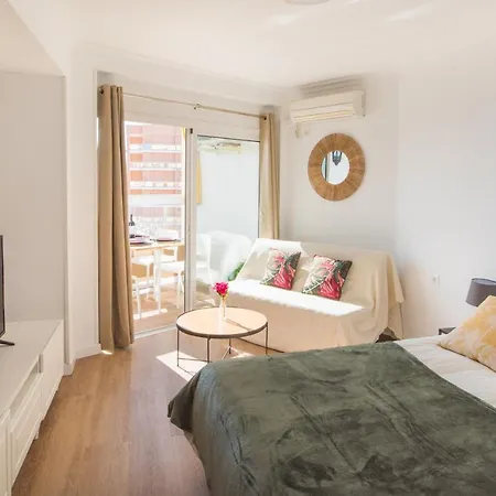 Bonito Estudio A Pie De Playa Benalmádena
